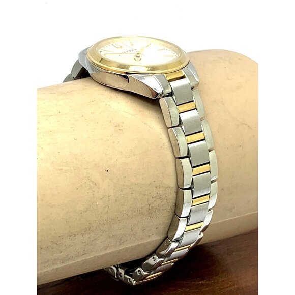 Bulova Women's Watch 98L277 Quartz Silver Dial Two Tone Stainless Steel - Picture 10 of 12